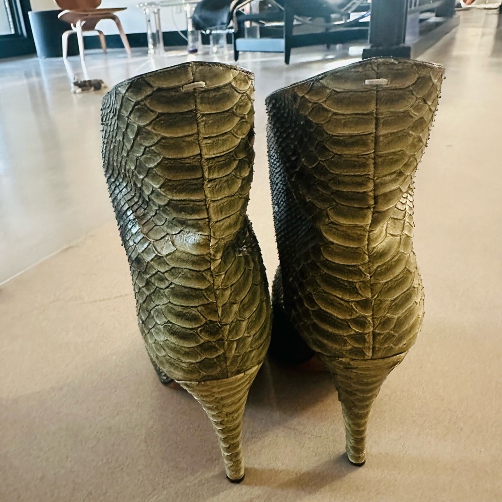 Maison Margiela Green Peep Toe Python Booties Siz… - image 4